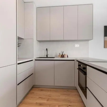Apartmán Slnecnice 2-bedroom On Floor 6 With Balcony And Parking By Skyviews