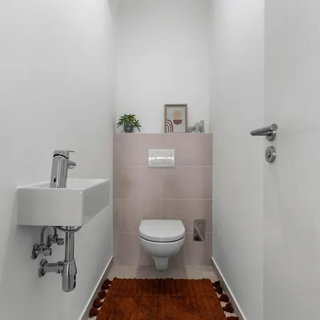 Slnecnice 2-bedroom On Floor 6 With Balcony And Parking By Skyviews Apartment *